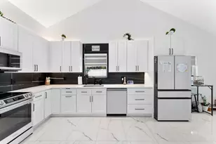 5800 SW 19th St, Plantation, FL 33317 - Photo 12