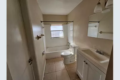 2556 NW 52nd Avenue #D19, Lauderhill, FL 33313 - Photo 6