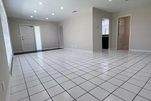499 W Conference Dr, Boca Raton, FL 33486 - Photo 14