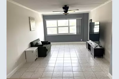 2555 NE 11th Street #303, Fort Lauderdale, FL 33304 - Photo 2