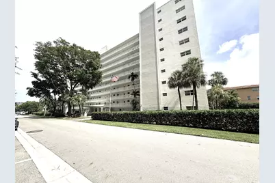 2555 NE 11th Street #303, Fort Lauderdale, FL 33304 - Photo 1