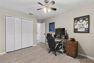 215 SW 8th St, Boynton Beach, FL 33426 - Photo 24