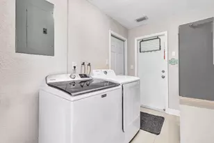 2070 NW 78th Ave, Sunrise, FL 33322 - Photo 46