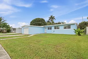 328 Ponte Vedra Rd, Palm Springs, FL 33461 - Photo 2