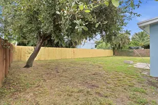 328 Ponte Vedra Rd, Palm Springs, FL 33461 - Photo 38