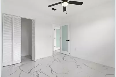 328 Ponte Vedra Road, Palm Springs, FL 33461 - Photo 18