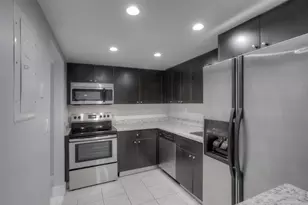 303 Racquet Club Rd, Weston, FL 33326 - Photo 2