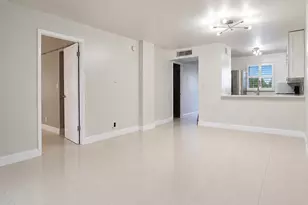 117 Royal Pk Dr, Oakland Park, FL 33309 - Photo 8