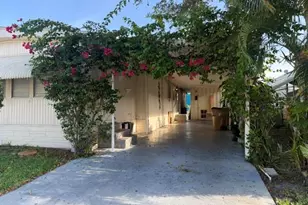 1817 Dolphin Pl, Deerfield Beach, FL 33442 - Photo 2