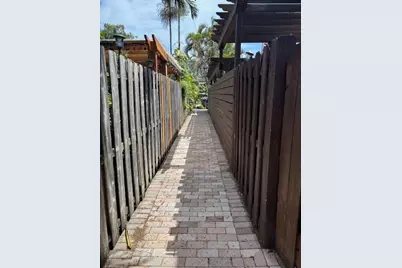 1637 NE 5th Street #2, Fort Lauderdale, FL 33301 - Photo 4