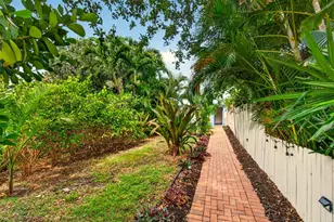 227 N M St, Lake Worth Beach, FL 33460 - Photo 2