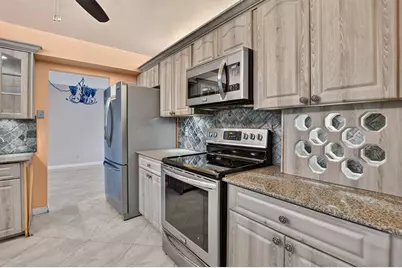 999 NW 23rd Lane, Delray Beach, FL 33445 - Photo 18