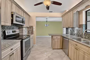 999 NW 23rd Ln, Delray Beach, FL 33445 - Photo 16