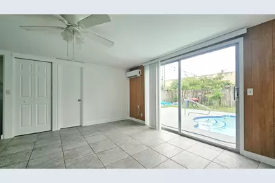 330 N Ware Drive, West Palm Beach, FL 33409 - Photo 2