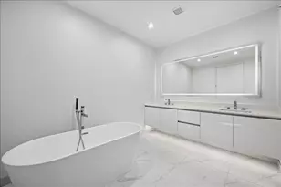 220 Lake Shore Dr, Lake Park, FL 33403 - Photo 14