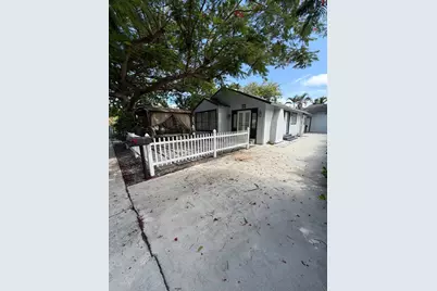 514 Churchill Road, West Palm Beach, FL 33405 - Photo 2