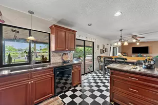 1726 Treehaven Ct, Wellington, FL 33414 - Photo 6