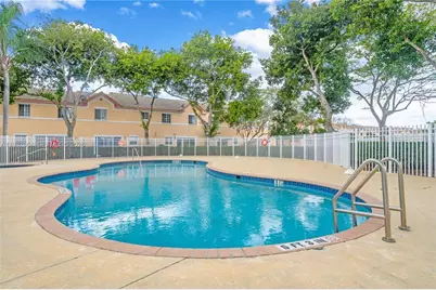 2140 SW 87th Way, Miramar, FL 33025 - Photo 4
