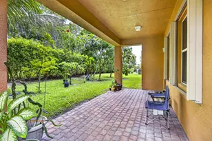 742 Cresta Cir, West Palm Beach, FL 33413 - Photo 46