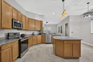 742 Cresta Cir, West Palm Beach, FL 33413 - Photo 10