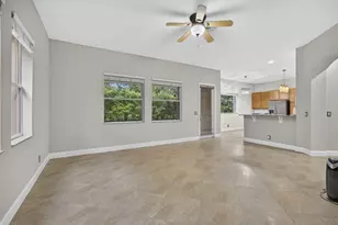 742 Cresta Cir, West Palm Beach, FL 33413 - Photo 14
