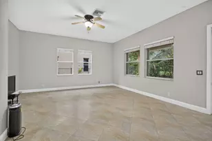 742 Cresta Cir, West Palm Beach, FL 33413 - Photo 16