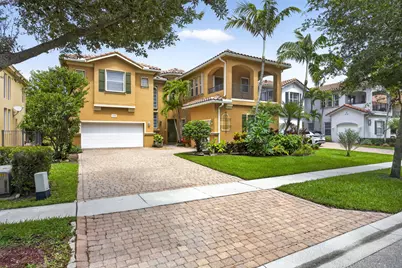 742 Cresta Circle, West Palm Beach, FL 33413 - Photo 1