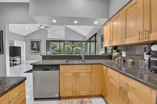 19271 Sabal Lake Dr, Boca Raton, FL 33434 - Photo 8