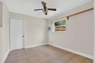 2250 NE 4th Ct, Boca Raton, FL 33431 - Photo 30