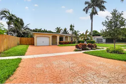 2250 NE 4th Court, Boca Raton, FL 33431 - Photo 2