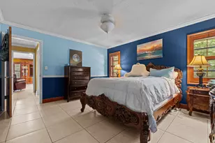 10010 NW 135th St, Hialeah Gardens, FL 33018 - Photo 14