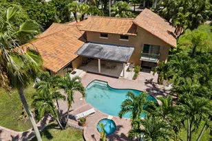 10010 NW 135th St, Hialeah Gardens, FL 33018 - Photo 4