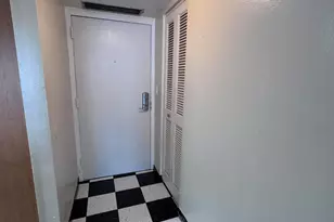 600 NE 36th St, Miami, FL 33137 - Photo 8