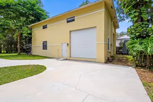 92 Squire Dr, Wellington, FL 33414 - Photo 10