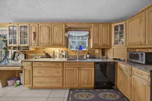 15182 Steffen Ln, Loxahatchee Groves, FL 33470 - Photo 8