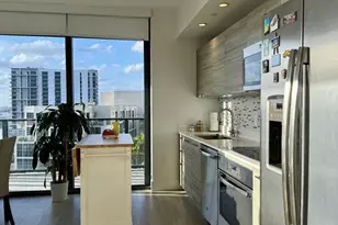 121 NE 34th St, Miami, FL 33137 - Photo 10