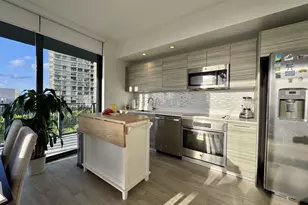 121 NE 34th St, Miami, FL 33137 - Photo 14