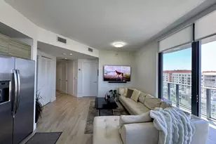 121 NE 34th St, Miami, FL 33137 - Photo 30