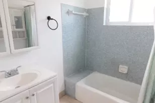 825 NE 6th St, Fort Lauderdale, FL 33304 - Photo 12