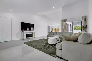 21641 Sutters Ln, Boca Raton, FL 33428 - Photo 8
