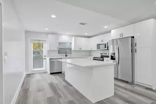 904 NW 51st St, Deerfield Beach, FL 33064 - Photo 18
