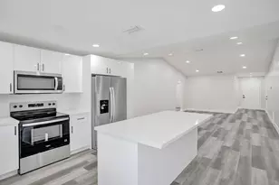 904 NW 51st St, Deerfield Beach, FL 33064 - Photo 18
