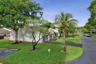 904 NW 51st St, Deerfield Beach, FL 33064 - Photo 4