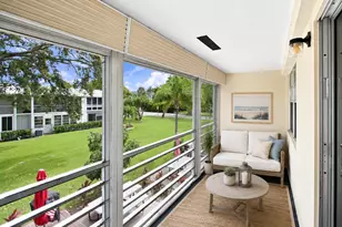 54 Newport Ct, Deerfield Beach, FL 33442 - Photo 12