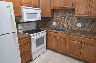 54 Newport Ct, Deerfield Beach, FL 33442 - Photo 1