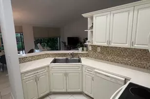 10101 Costa Del Sol Blvd, Doral, FL 33178 - Photo 10