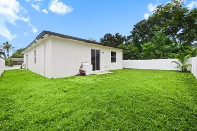 200 Marie Drive, West Palm Beach, FL 33415 - Photo 28