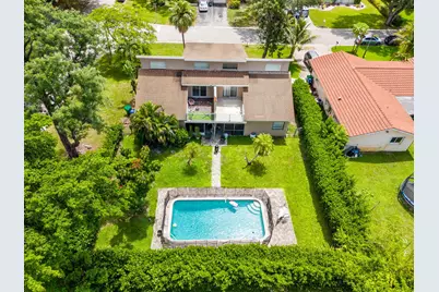 4470 NW 109th Terrace, Coral Springs, FL 33065 - Photo 2
