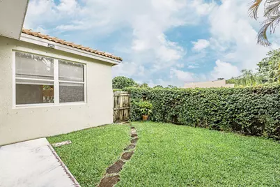 10704 Oak Bend Way #10704, Wellington, FL 33414 - Photo 8