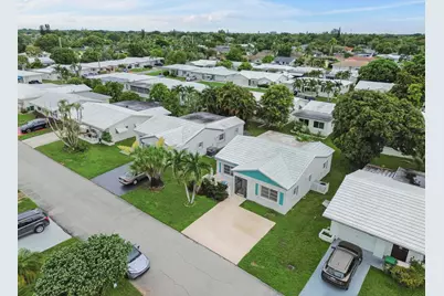 6805 NW 75th Court, Tamarac, FL 33321 - Photo 2